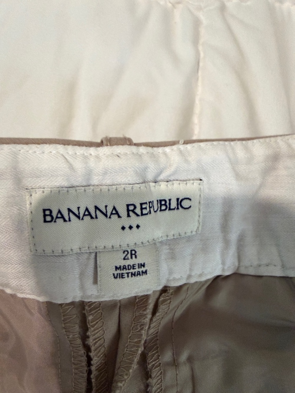 Banana Republic Beige Khaki Pants - 2R - Picture 2 of 3